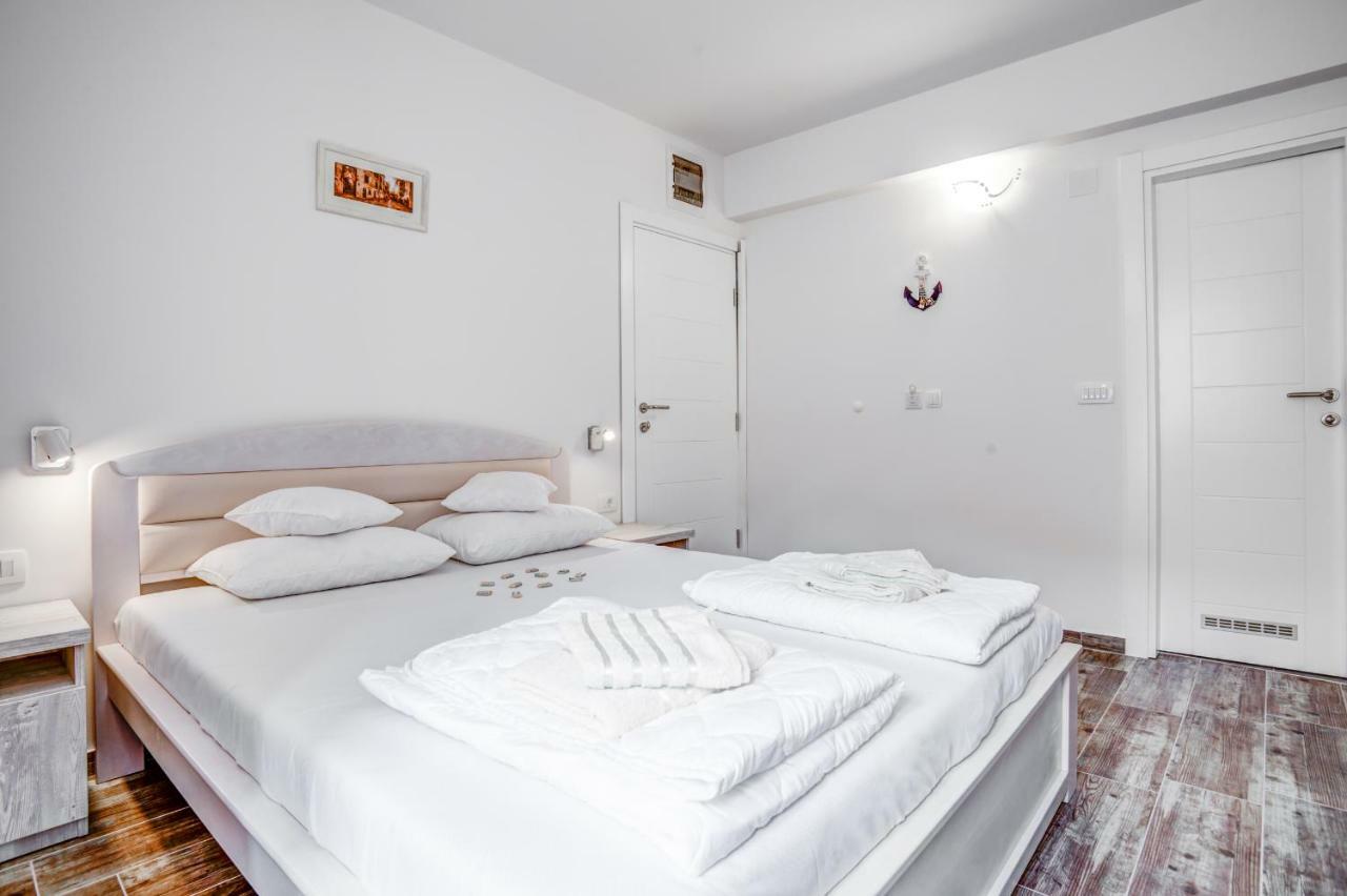 Hotel Sara Котор Экстерьер фото